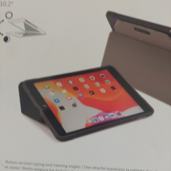 Case Logic Snapview Folio Case for 10.2  iPad - Picture 3 of 6